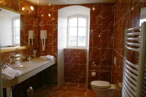 Schlosshotel Burghaus Kronenburg Dahlem  Rom bilde